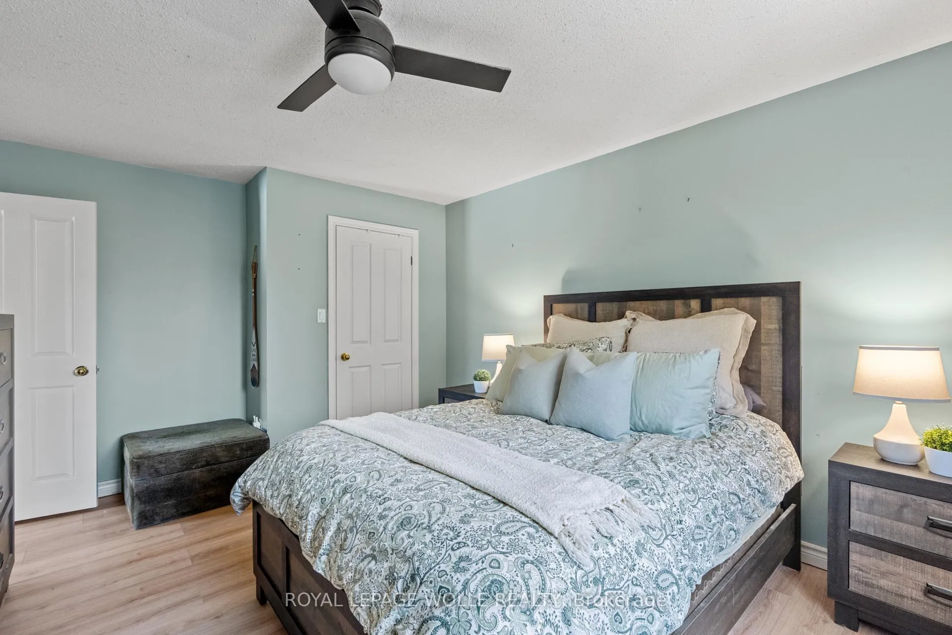 Photo 24 of 28 Gemmell Court, Stratford — HOMEH