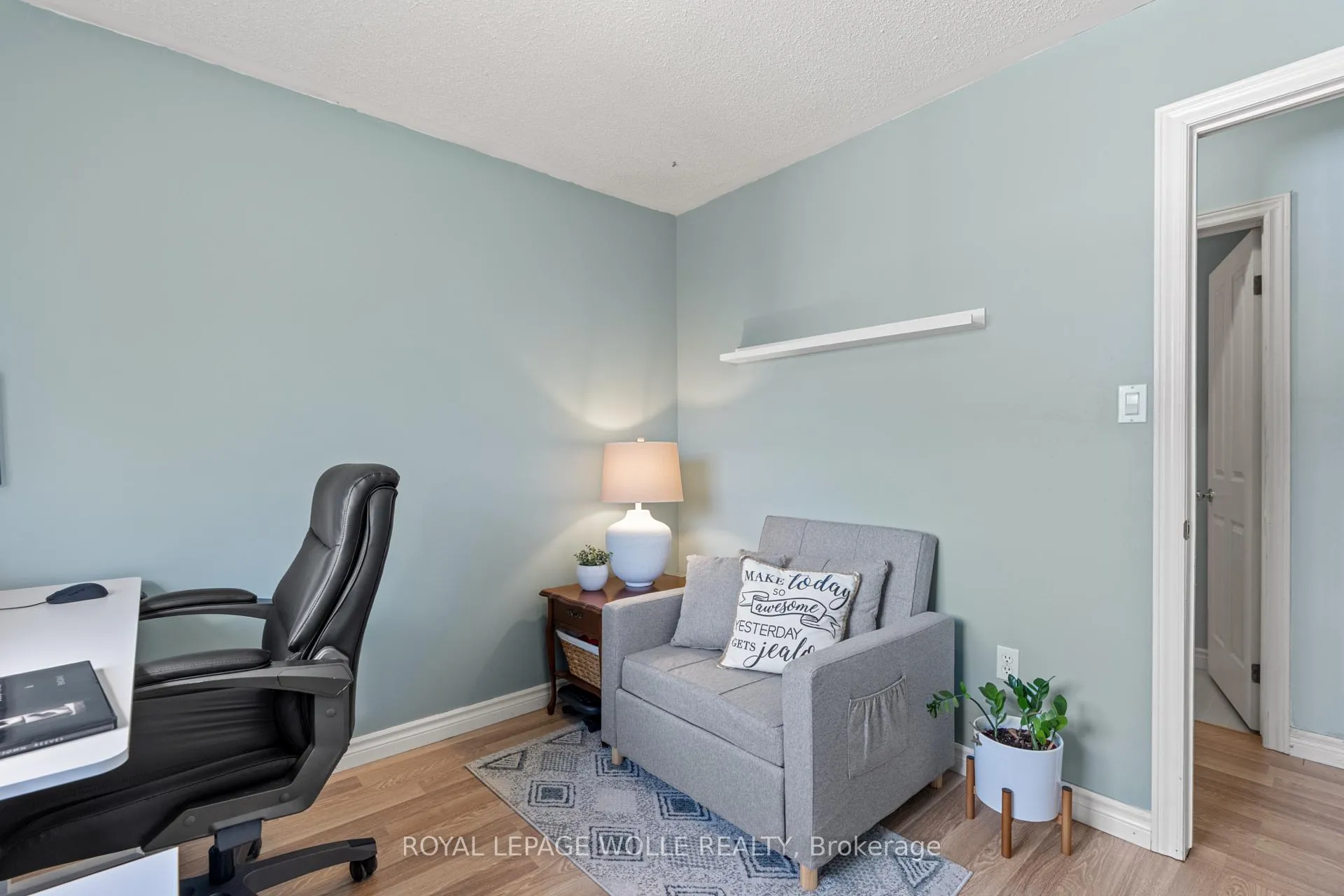 Photo 30 of 28 Gemmell Court, Stratford — HOMEH