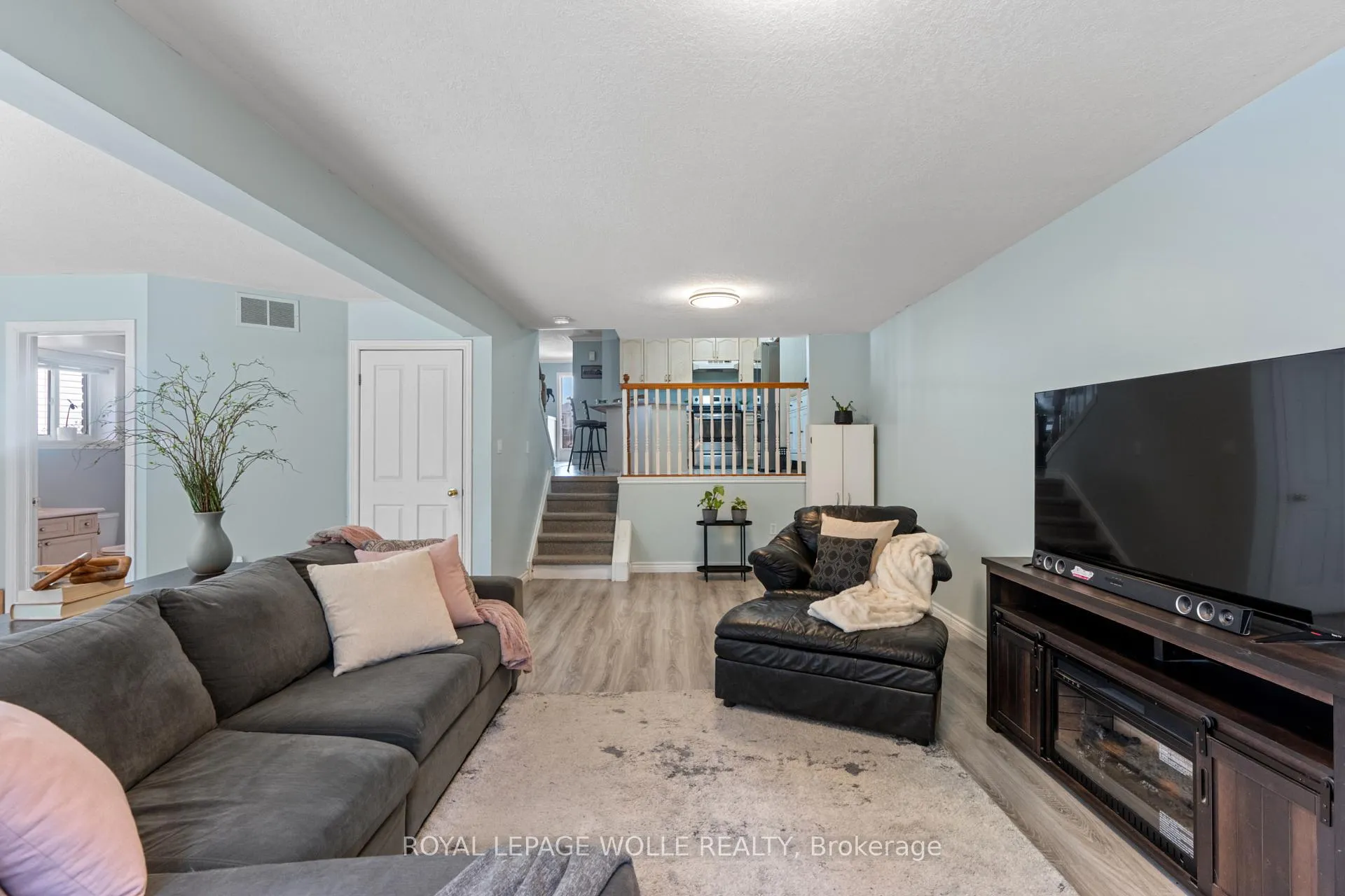 Photo 37 of 28 Gemmell Court, Stratford — HOMEH