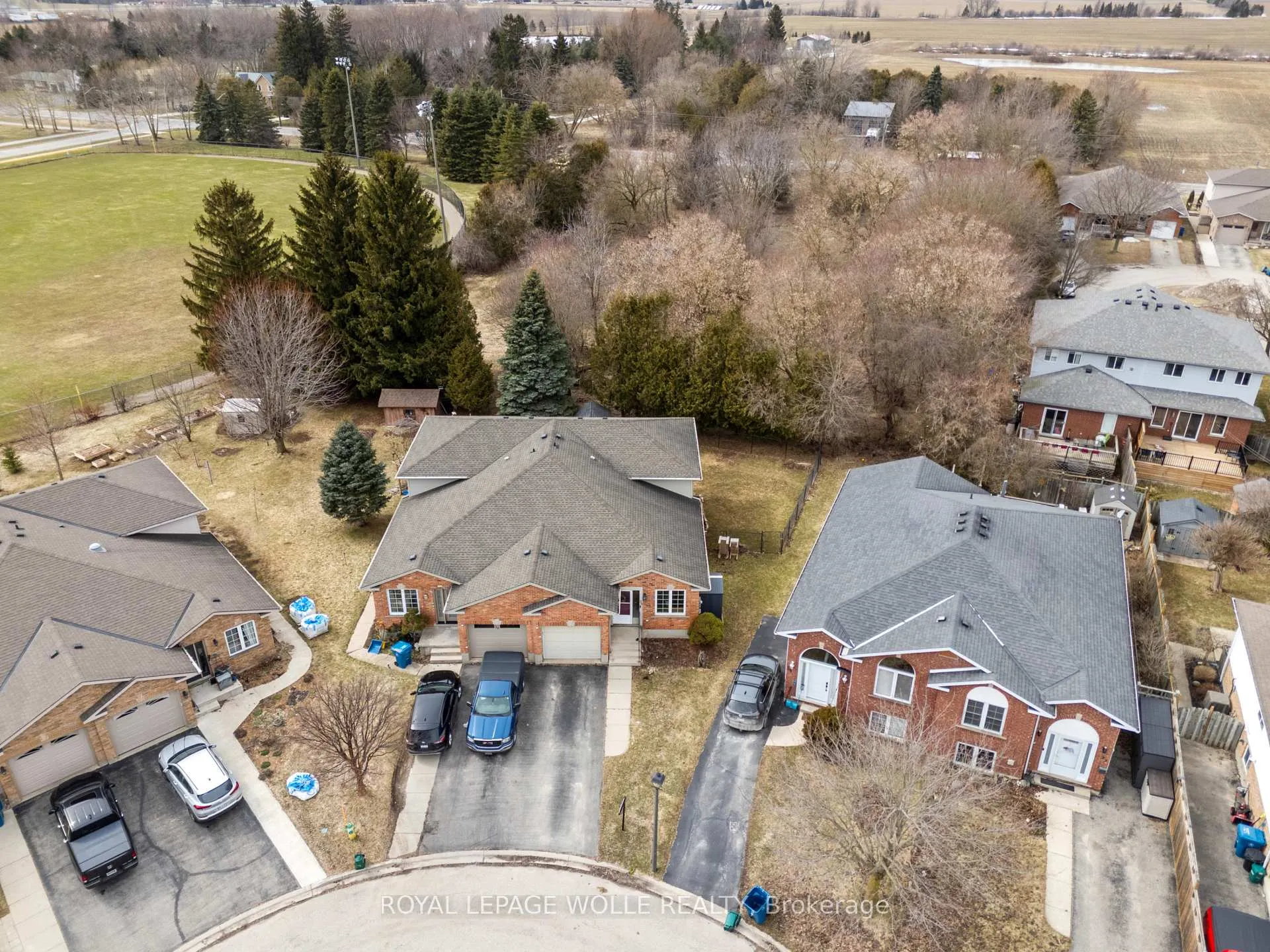 Photo 49 of 28 Gemmell Court, Stratford — HOMEH