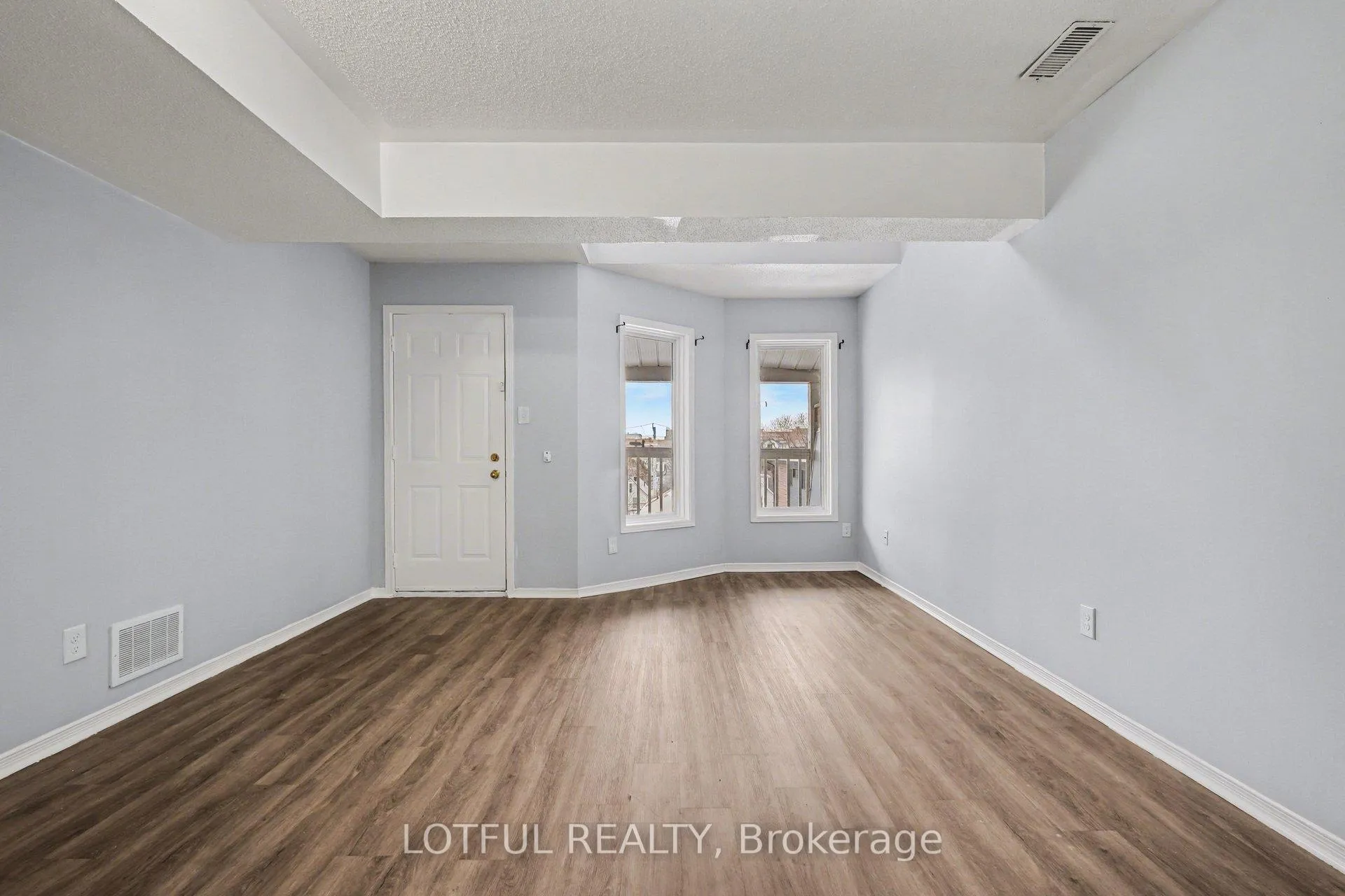Photo 10 of Unit 9, 237 Loretta Avenue S, Ottawa, West Centre Town — HOMEH