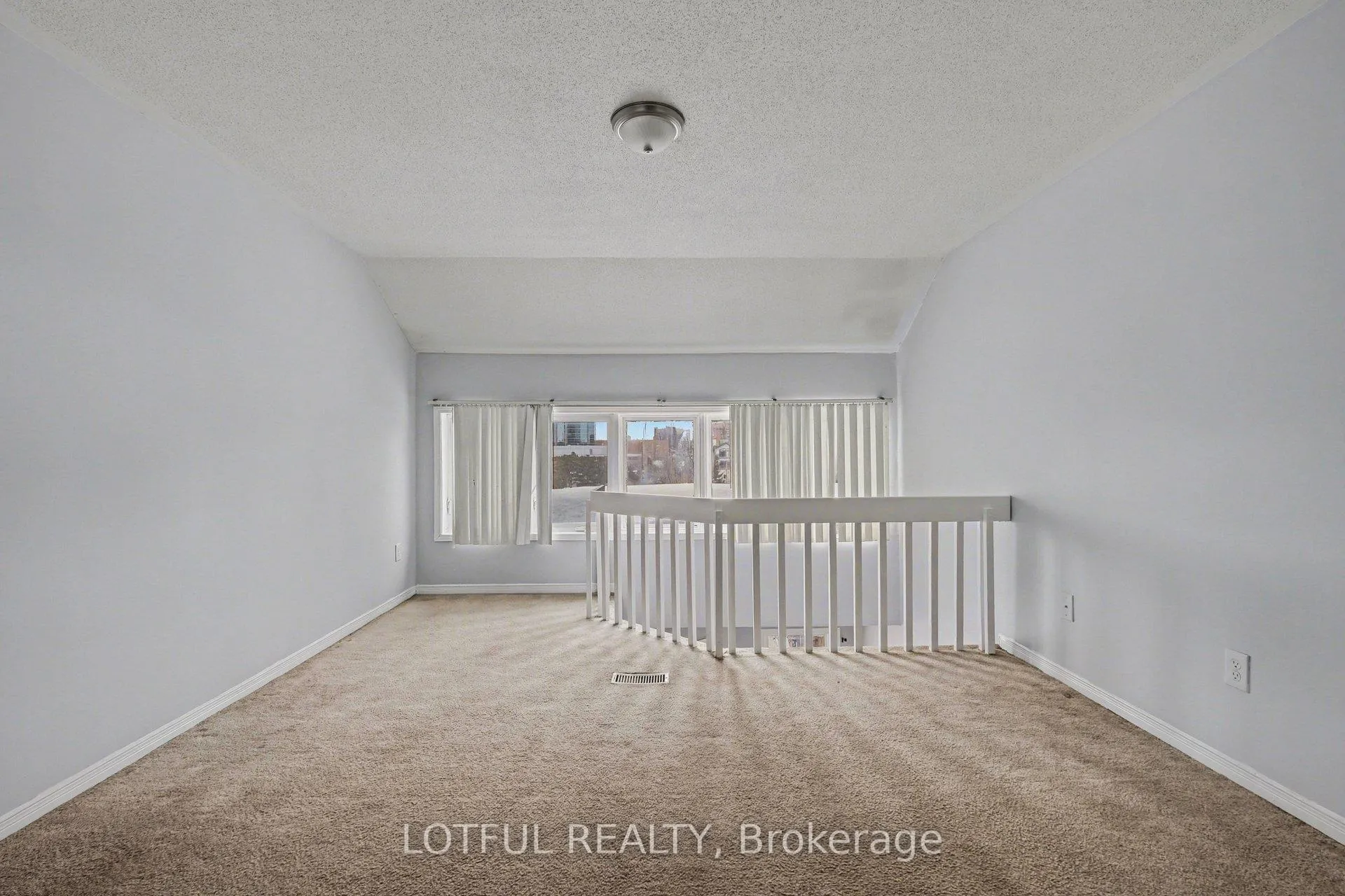 Photo 16 of Unit 9, 237 Loretta Avenue S, Ottawa, West Centre Town — HOMEH