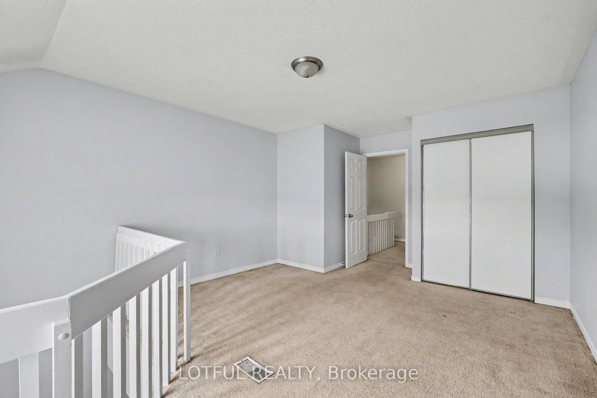 Photo 18 of Unit 9, 237 Loretta Avenue S, Ottawa, West Centre Town — HOMEH