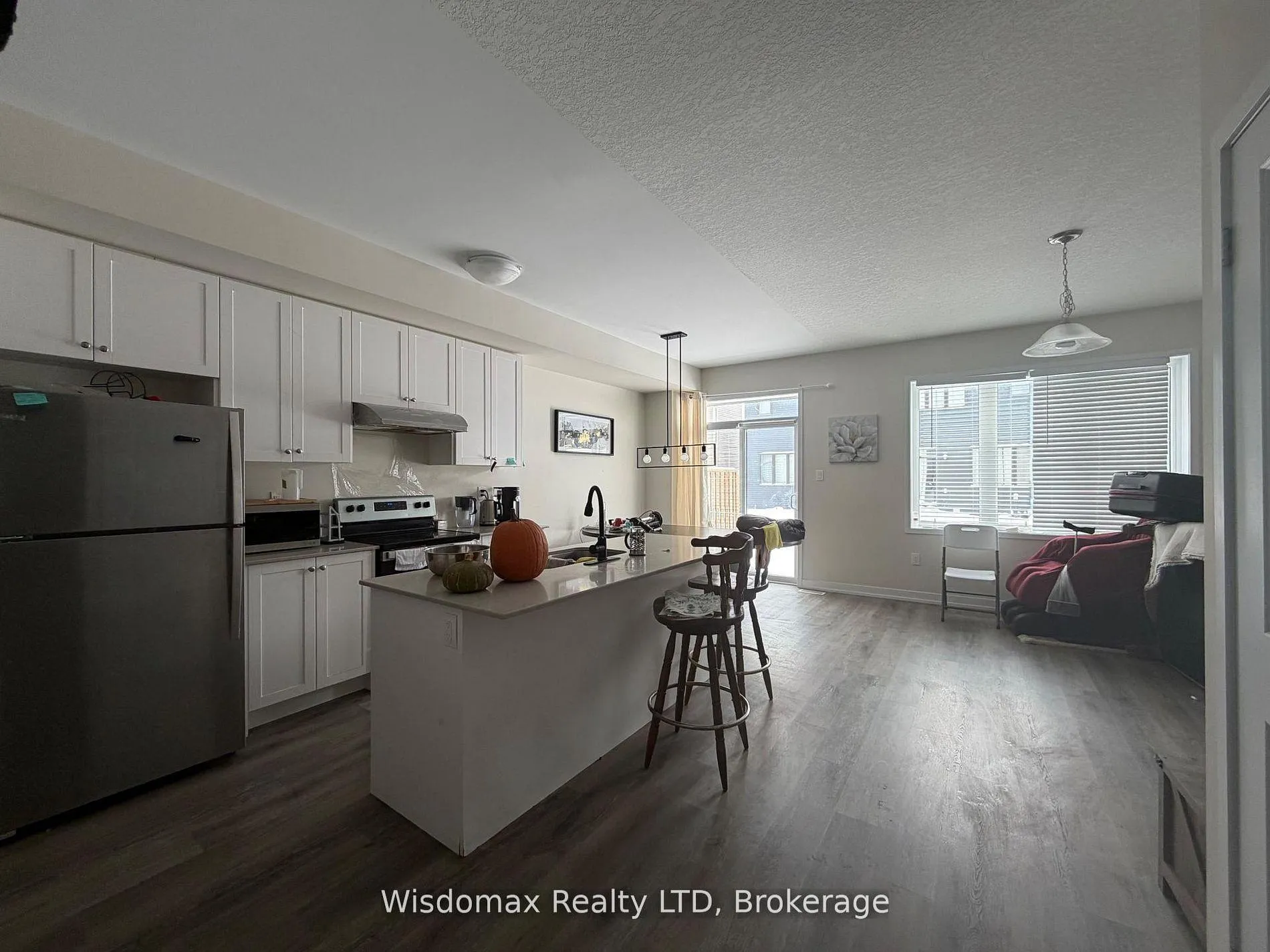 Photo 3 of Unit 6, 7789 Kalar Road, Niagara Falls, Brown — HOMEH
