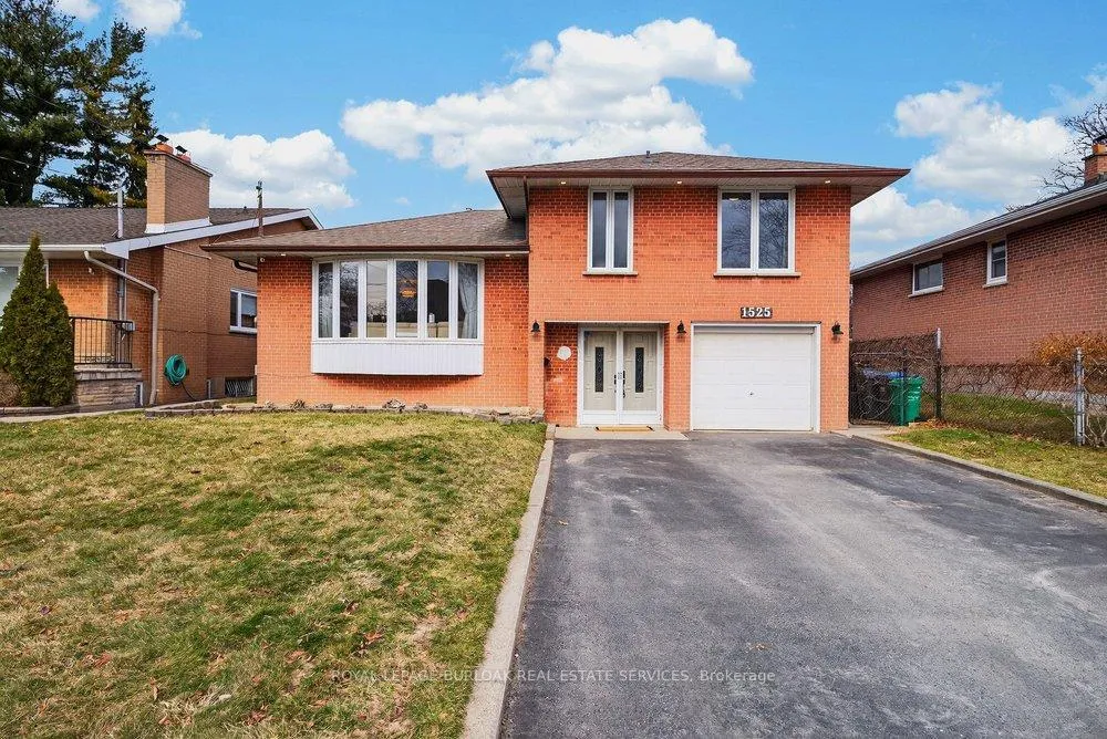Photo 1 of 1525 Holburne Road, Mississauga, Lakeview — HOMEH
