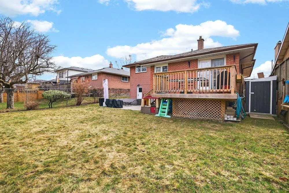 Photo 37 of 1525 Holburne Road, Mississauga, Lakeview — HOMEH