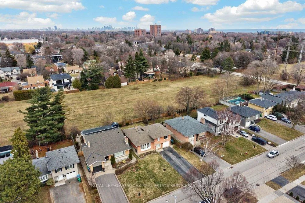 Photo 45 of 1525 Holburne Road, Mississauga, Lakeview — HOMEH