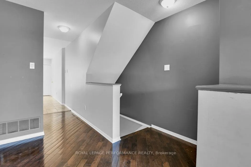Photo 23 of 870 Longfields Drive, Ottawa, Barrhaven - Longfields — HOMEH
