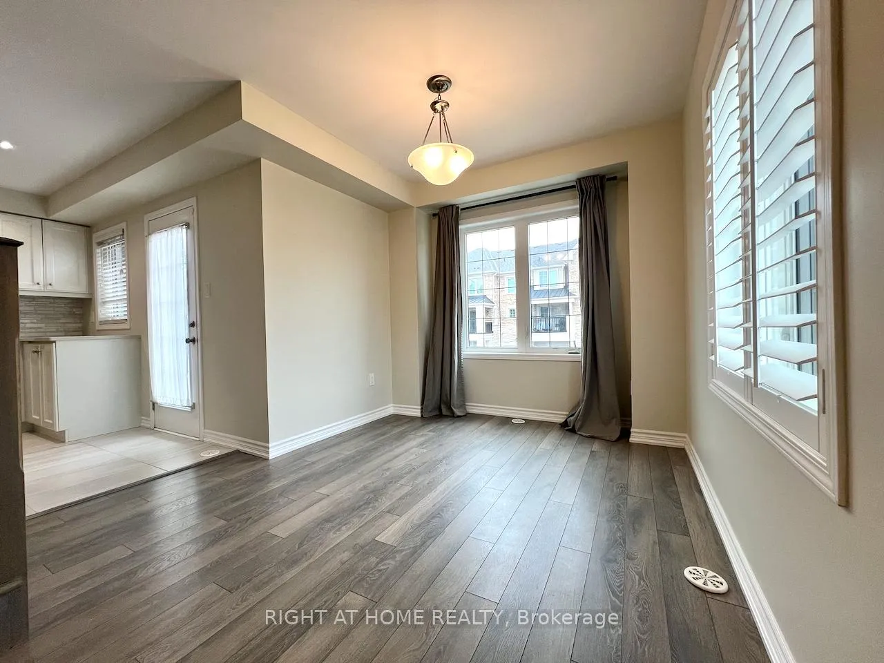 Photo 14 of 351 Timberland Gate, Oakville, Glenorchy — HOMEH