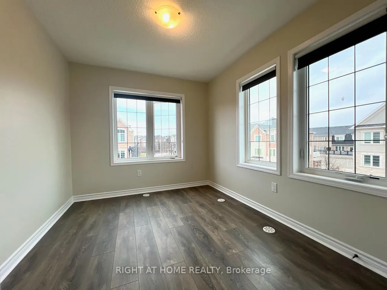 Photo 21 of 351 Timberland Gate, Oakville, Glenorchy — HOMEH