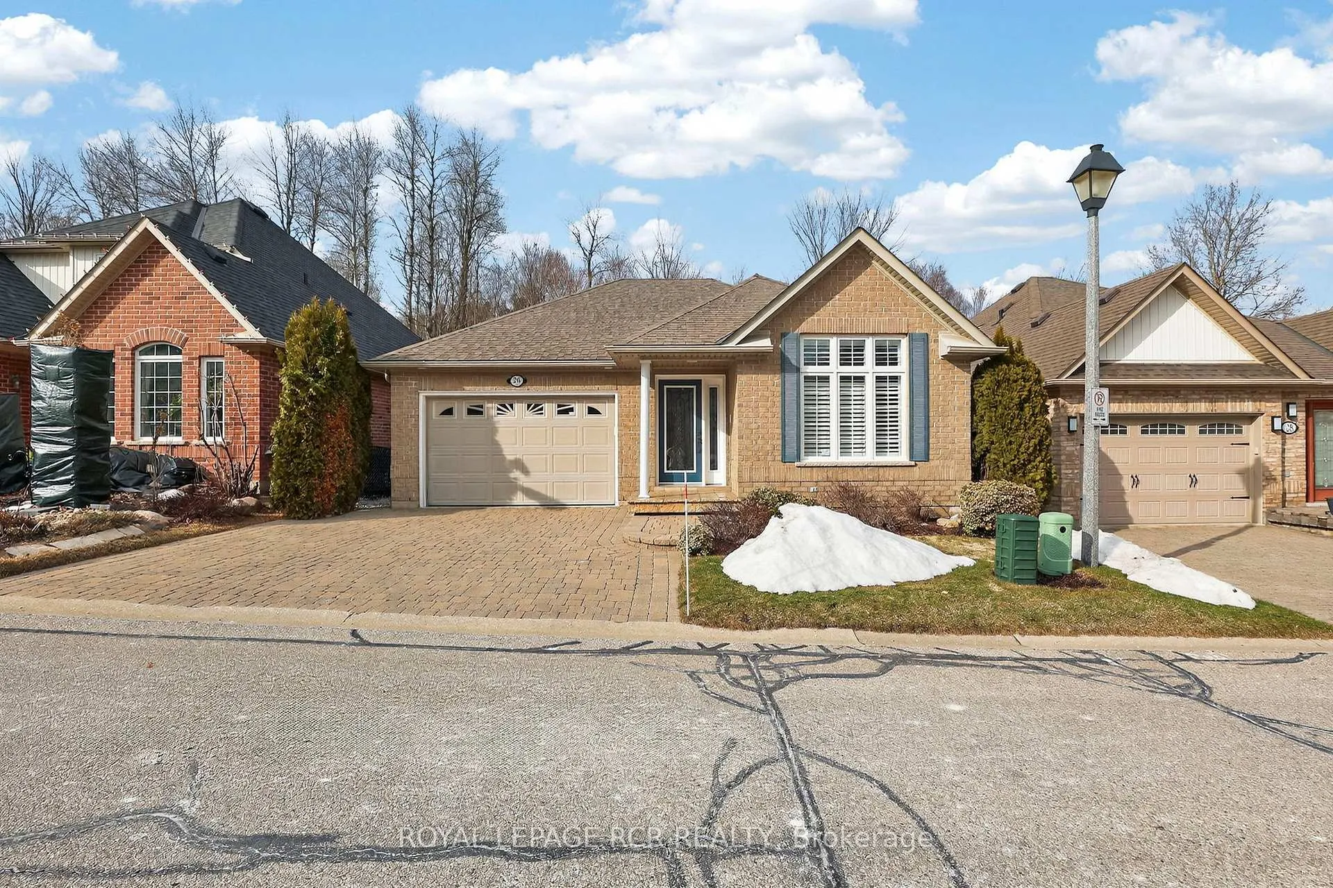 Photo 1 of 26 Nailsworth Crescent, Caledon, Caledon East — HOMEH