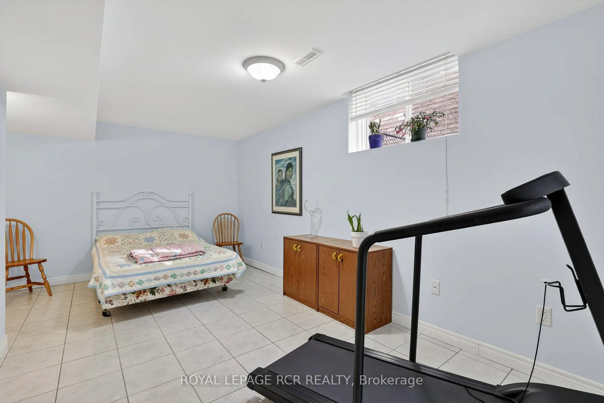 Photo 16 of 26 Nailsworth Crescent, Caledon, Caledon East — HOMEH