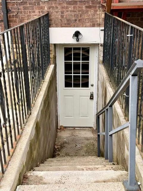 Photo 2 of Unit Lower, 30 Glenholme Avenue, Toronto, Corso Italia-Davenport — HOMEH