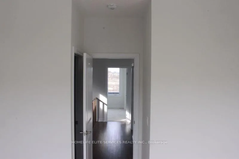 Photo 5 of 1067 Dyas Avenue, Oshawa, Kedron — HOMEH