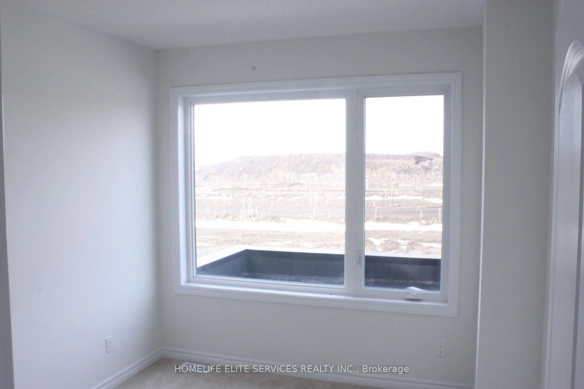 Photo 12 of 1067 Dyas Avenue, Oshawa, Kedron — HOMEH