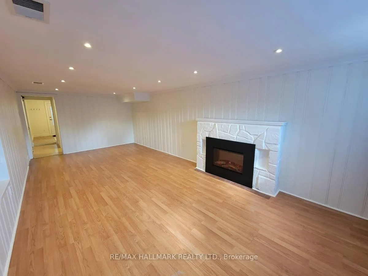 Photo 4 of Unit BSMT, 7 Folcroft Avenue, Scarborough, Birchcliffe-Cliffside — HOMEH