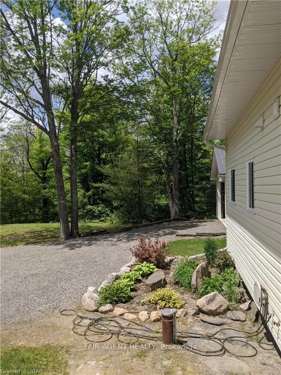 Photo 4 of 1165B Kirk Kove Road, Frontenac, Frontenac Centre — HOMEH