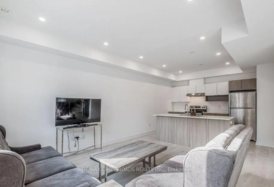 Photo 4 of Unit 51, 1121 Cooke Boulevard, Burlington, LaSalle — HOMEH