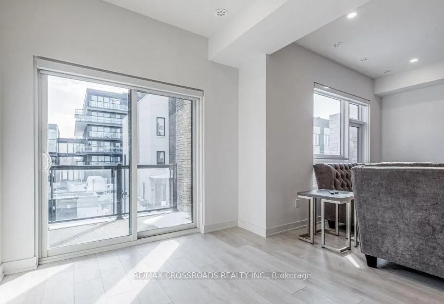 Photo 8 of Unit 51, 1121 Cooke Boulevard, Burlington, LaSalle — HOMEH