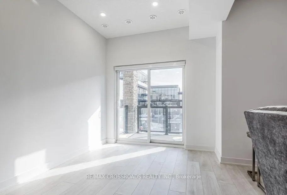 Photo 11 of Unit 51, 1121 Cooke Boulevard, Burlington, LaSalle — HOMEH