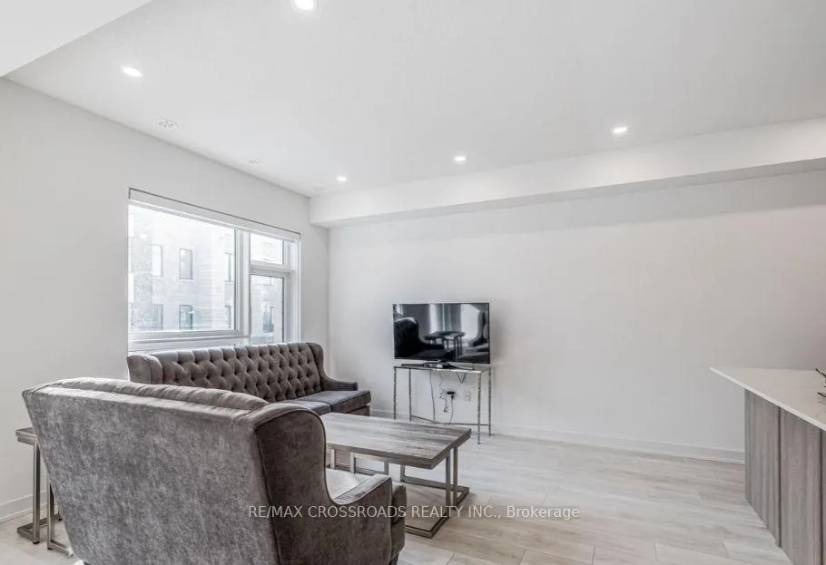 Photo 12 of Unit 51, 1121 Cooke Boulevard, Burlington, LaSalle — HOMEH