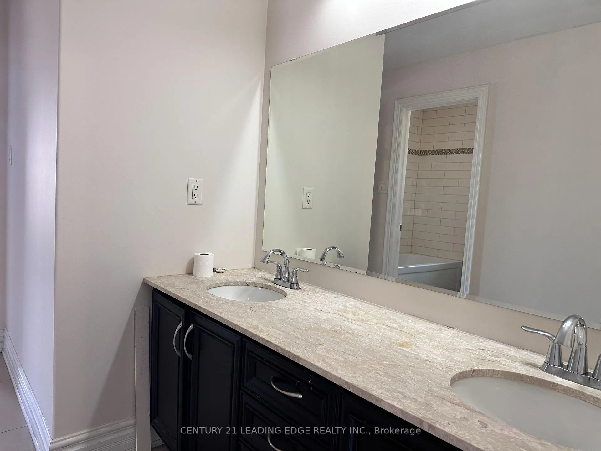 Photo 37 of 83 Golden Forest Road, Vaughan, Patterson — HOMEH