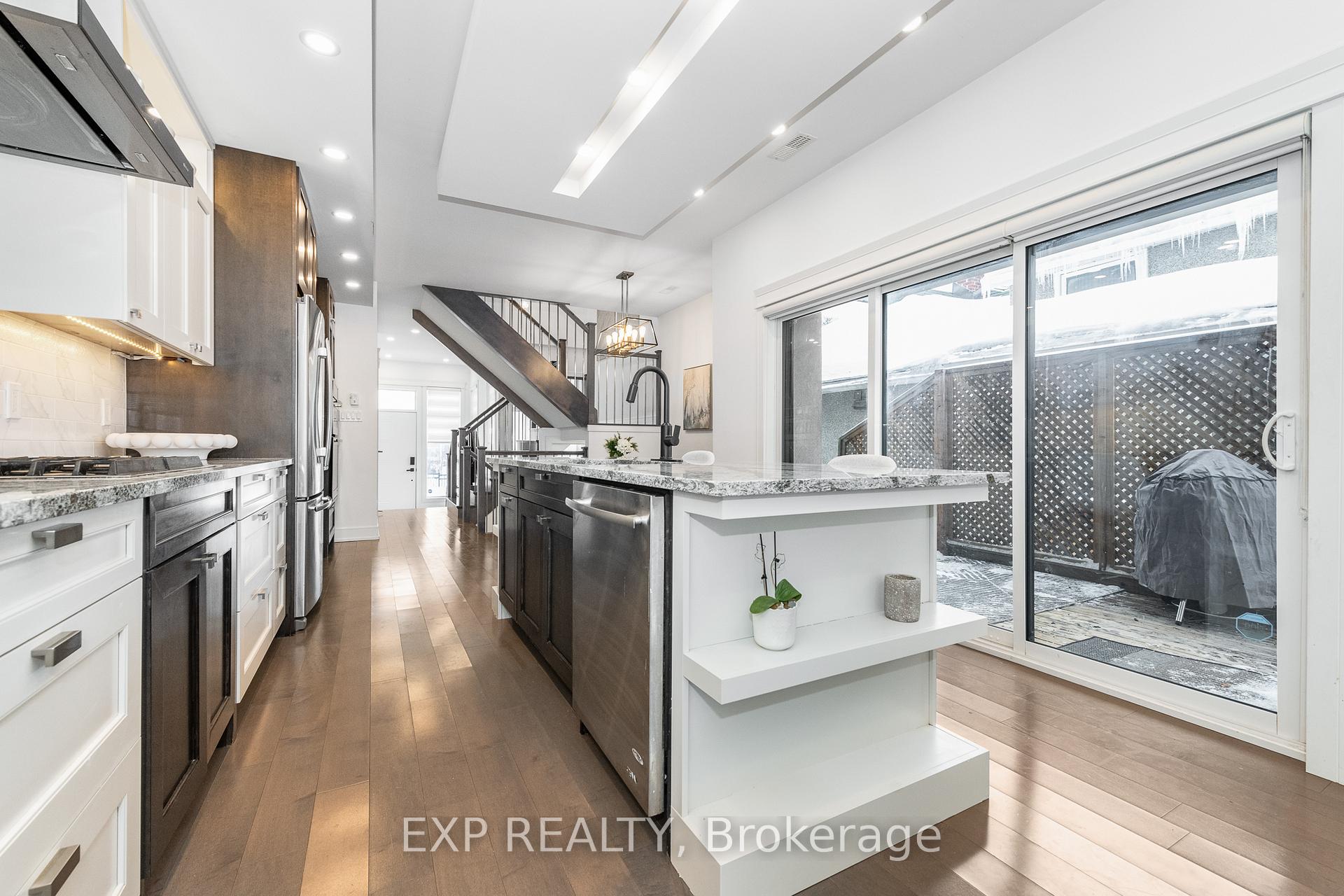 Photo 15 of Unit B, 82 Templeton Street, Ottawa, Sandy Hill — HOMEH