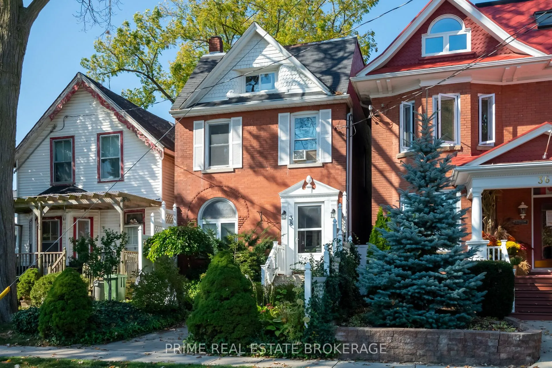 Photo 2 of 38 Hincks Street, St. Thomas — HOMEH
