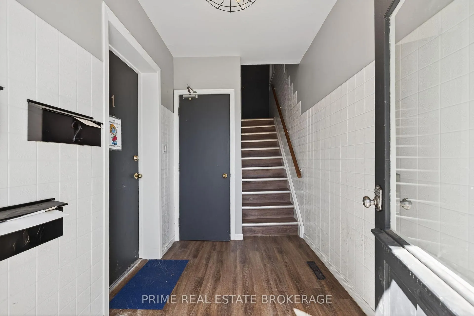 Photo 5 of 38 Hincks Street, St. Thomas — HOMEH