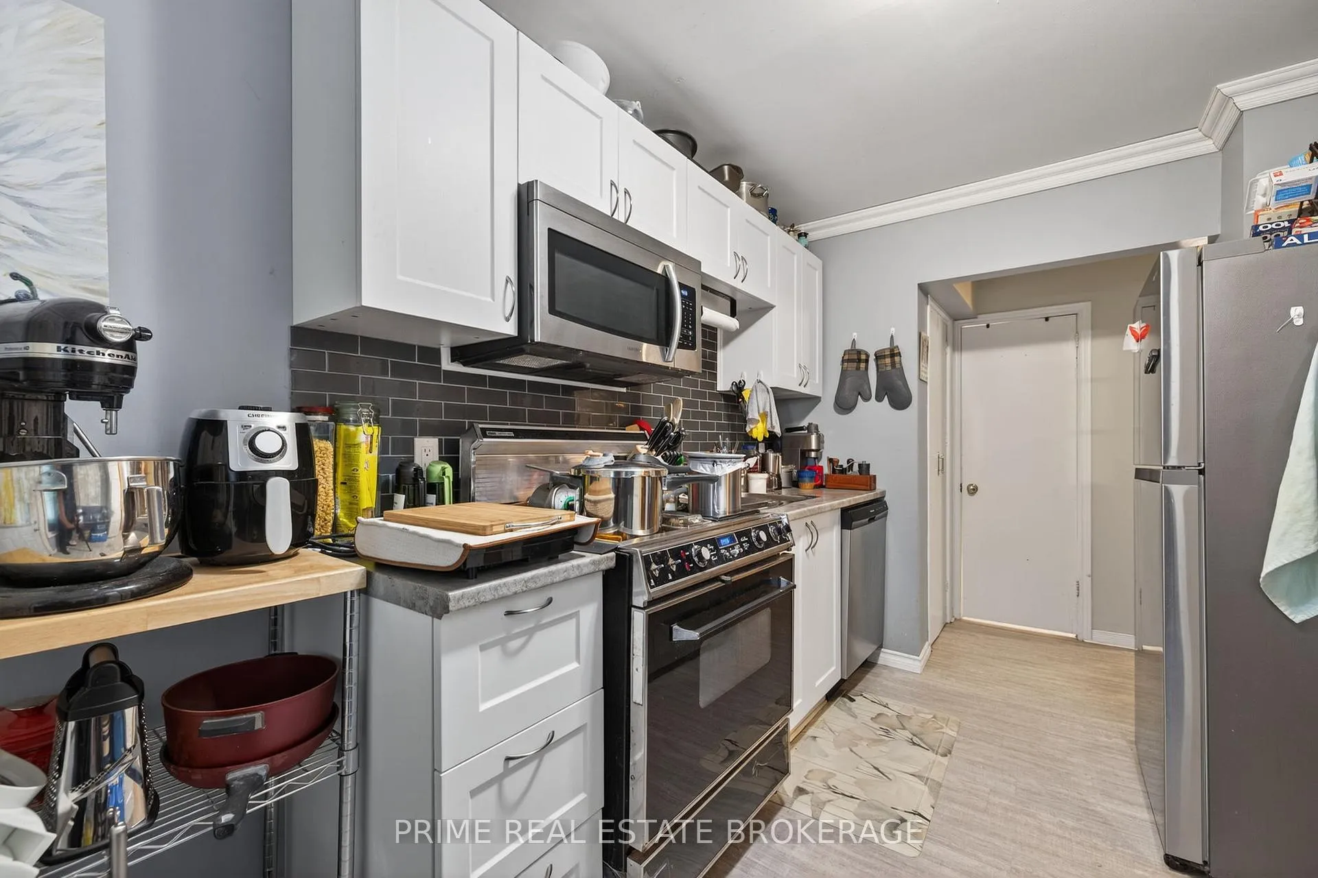 Photo 6 of 38 Hincks Street, St. Thomas — HOMEH