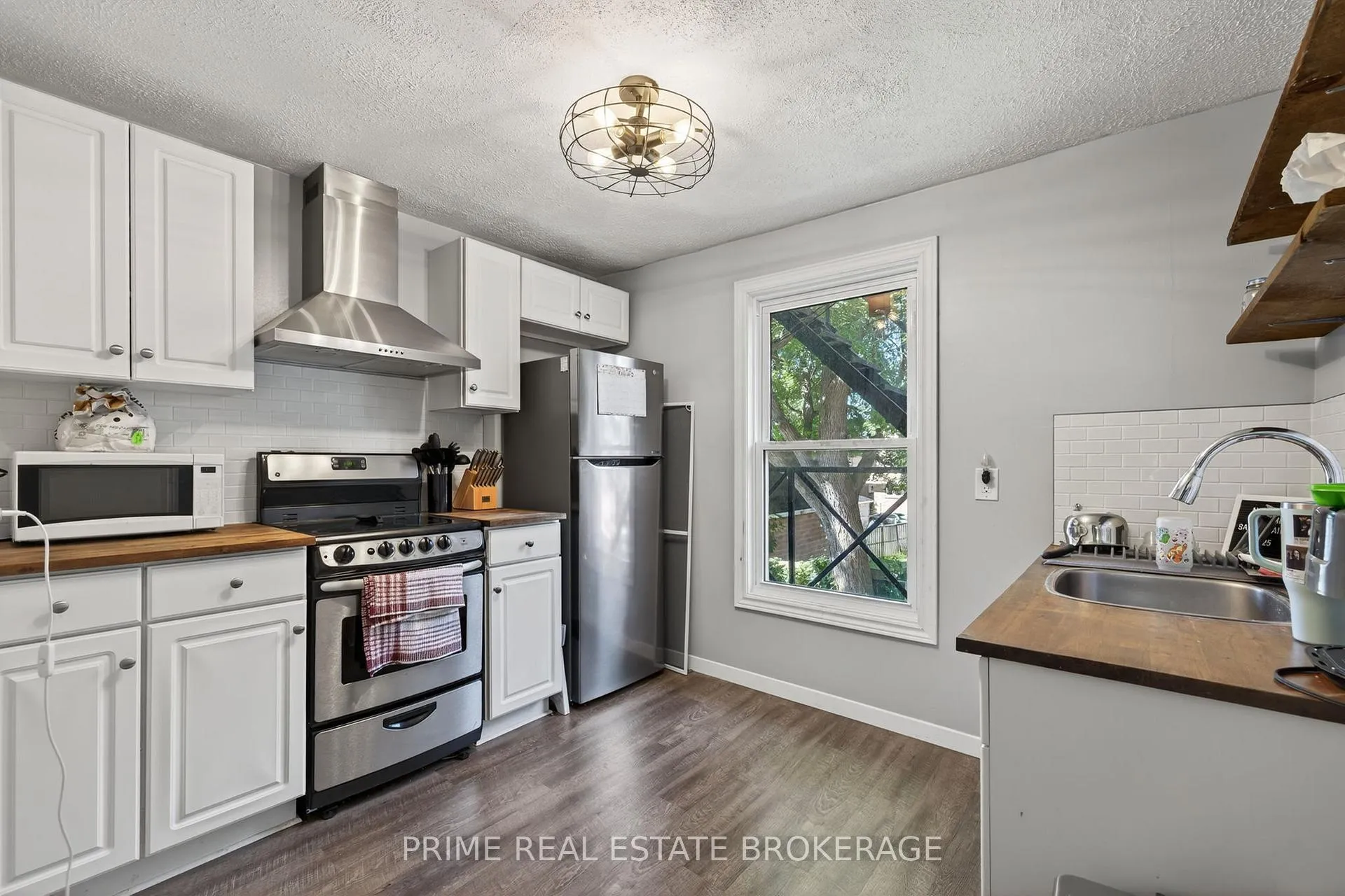 Photo 11 of 38 Hincks Street, St. Thomas — HOMEH