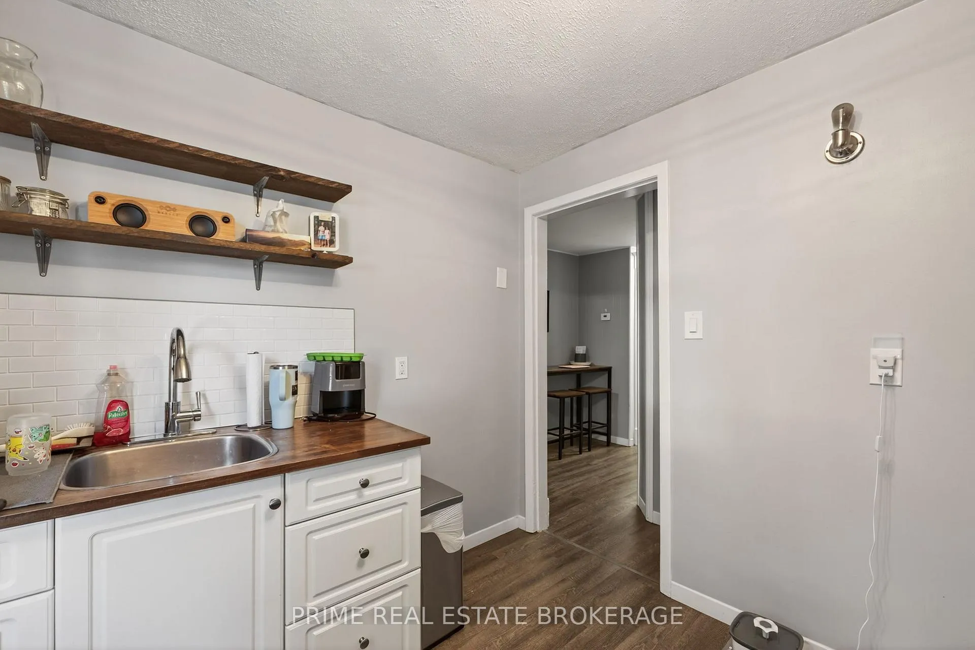 Photo 12 of 38 Hincks Street, St. Thomas — HOMEH