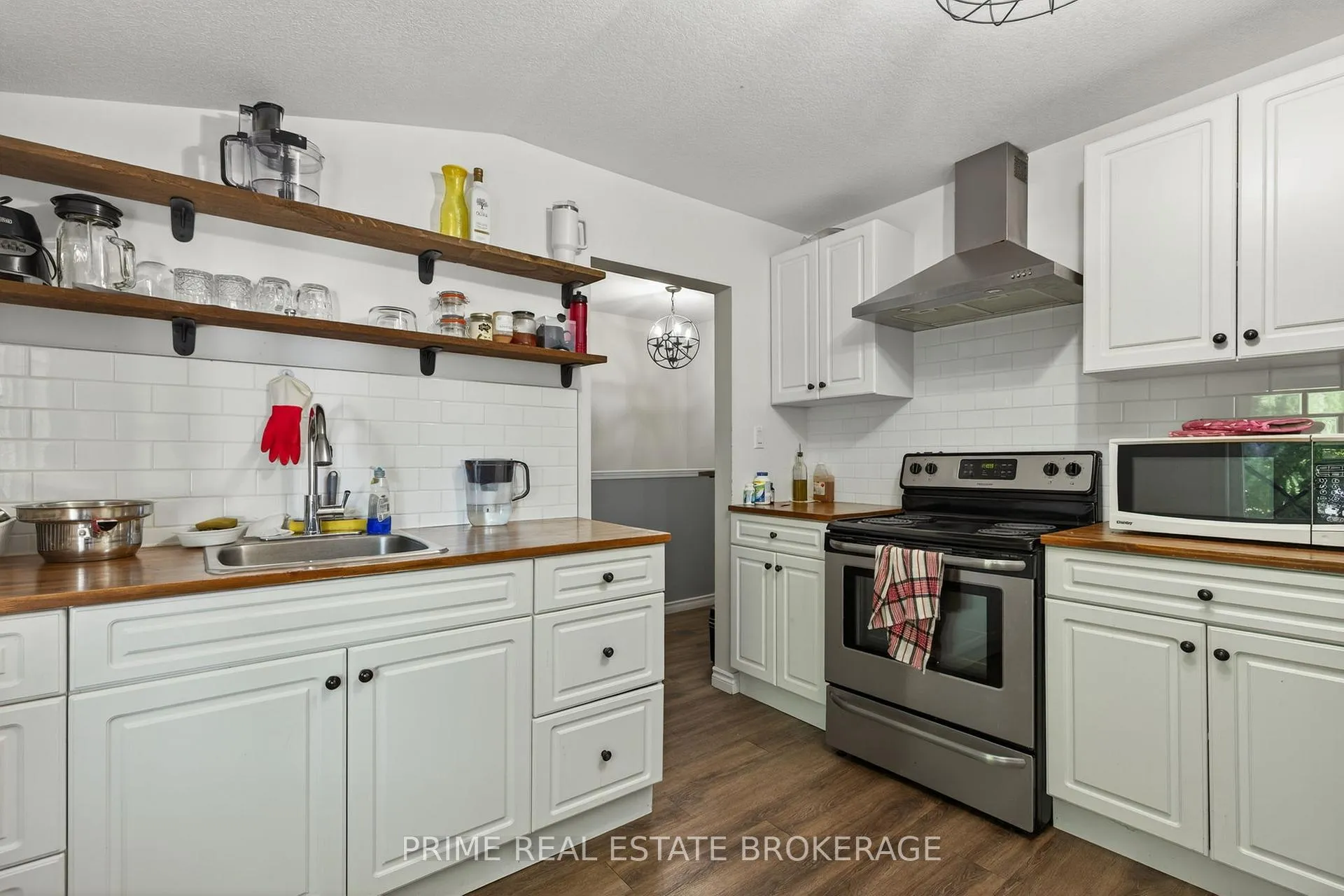 Photo 22 of 38 Hincks Street, St. Thomas — HOMEH