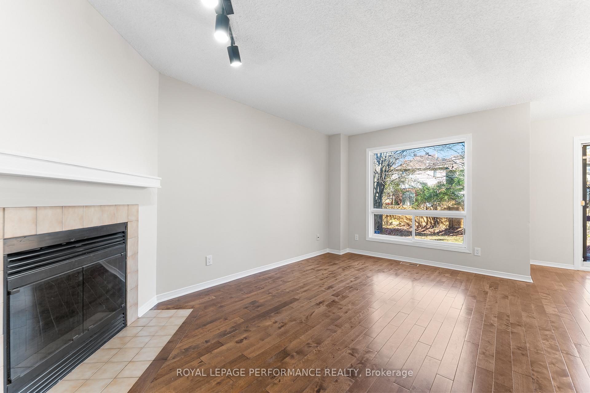 Photo 7 of 81 Furlong Crescent, Ottawa, Kanata - Bridlewood — HOMEH