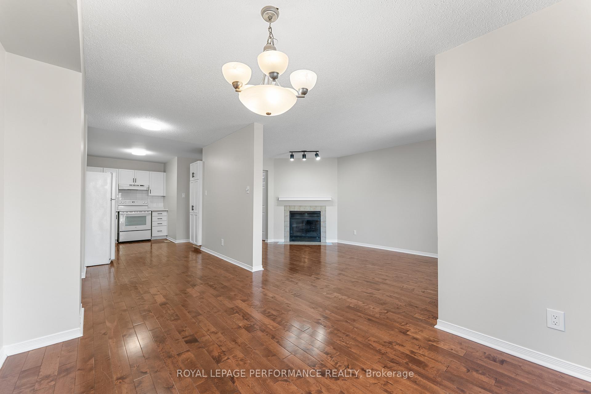 Photo 12 of 81 Furlong Crescent, Ottawa, Kanata - Bridlewood — HOMEH