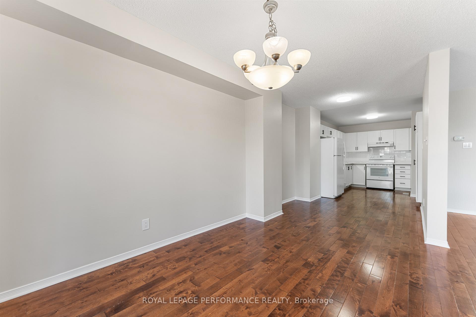 Photo 13 of 81 Furlong Crescent, Ottawa, Kanata - Bridlewood — HOMEH