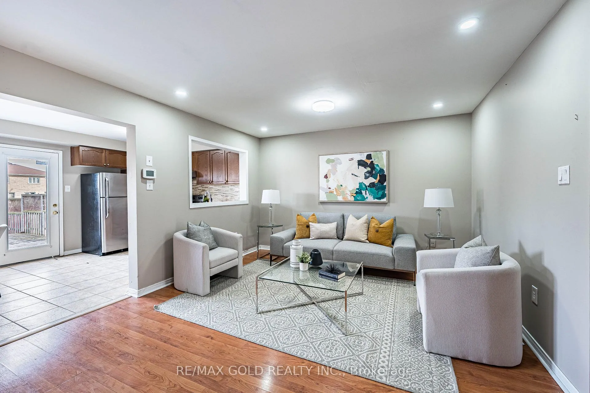 Photo 10 of 79 Roundstone Drive, Brampton, Credit Valley — HOMEH