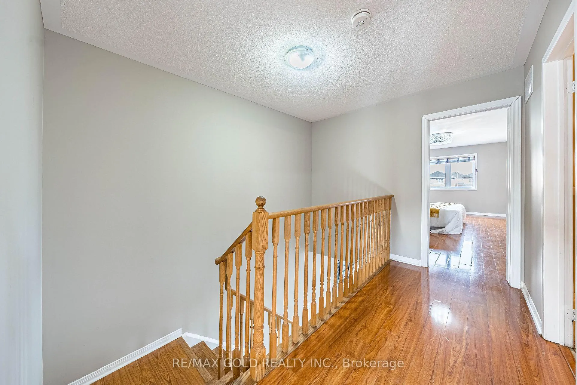 Photo 23 of 79 Roundstone Drive, Brampton, Credit Valley — HOMEH