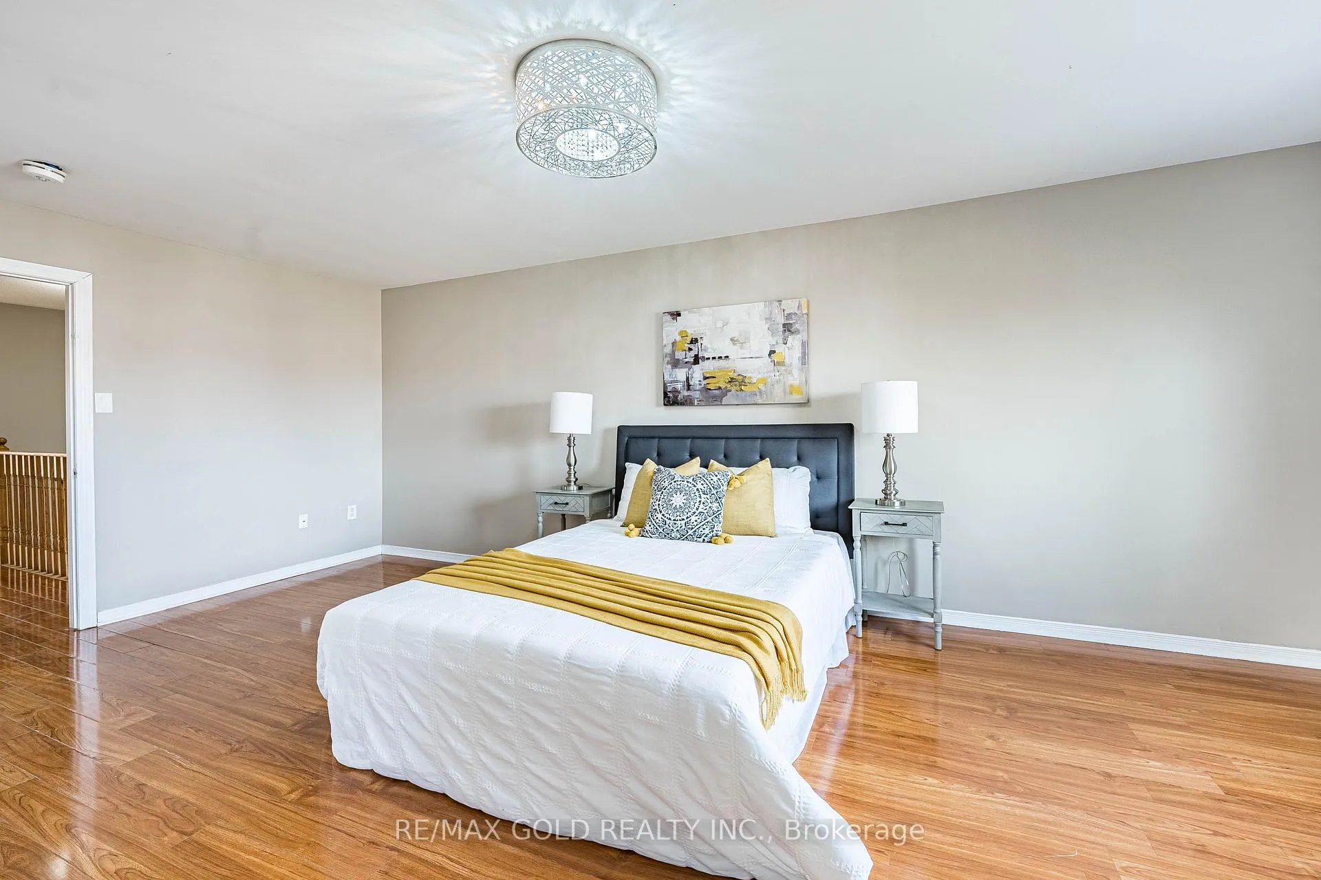 Photo 26 of 79 Roundstone Drive, Brampton, Credit Valley — HOMEH