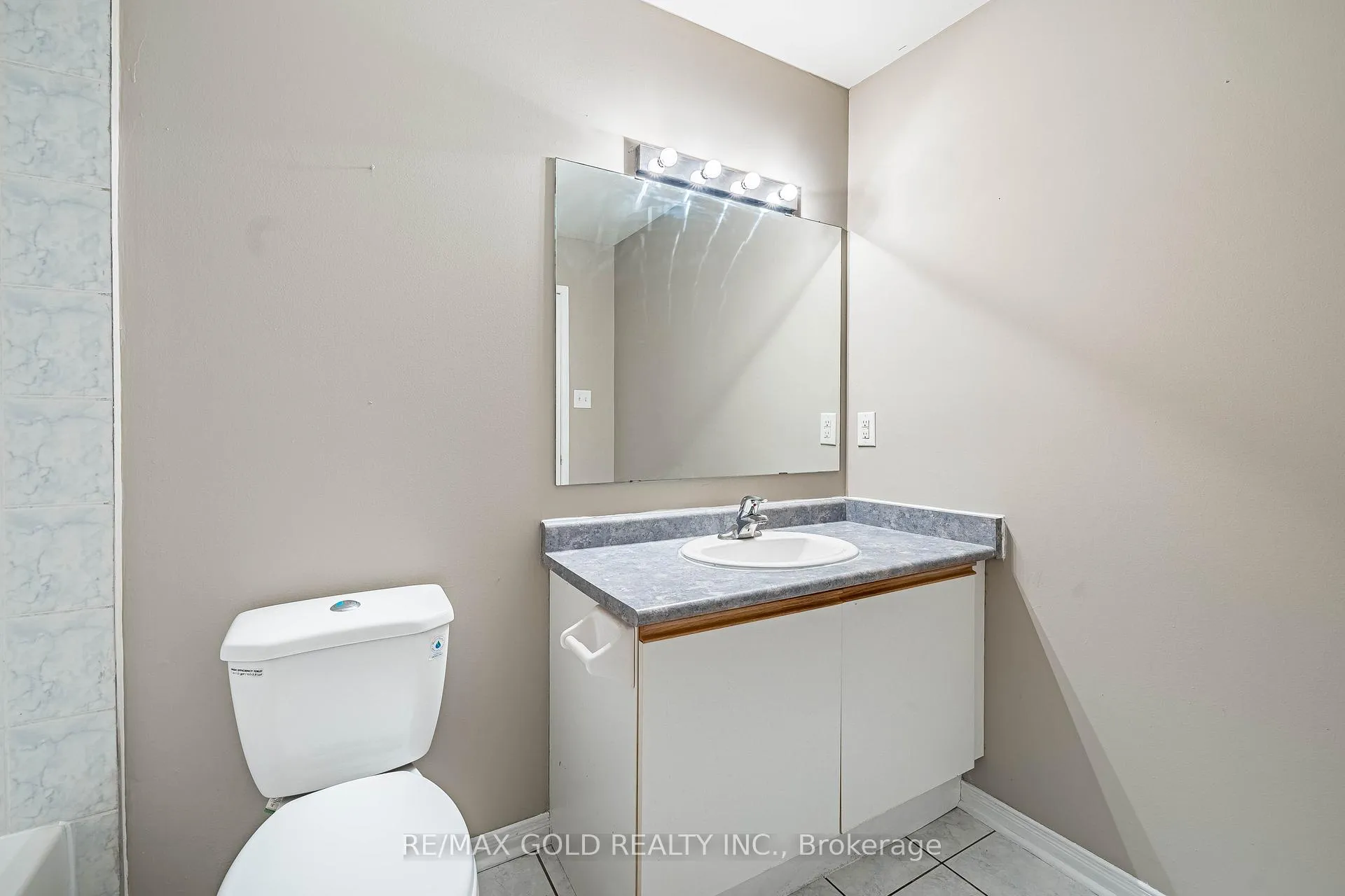 Photo 39 of 79 Roundstone Drive, Brampton, Credit Valley — HOMEH