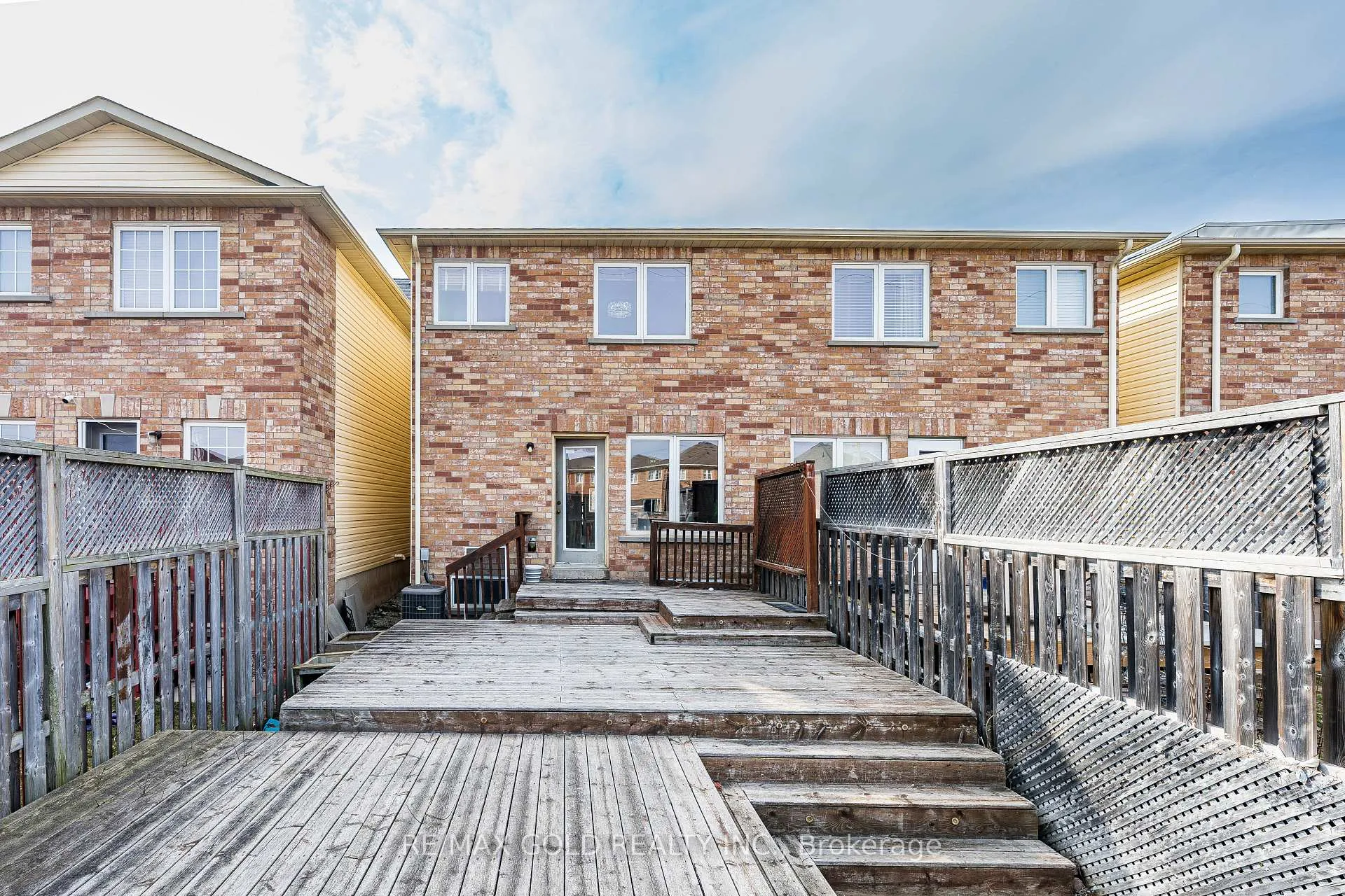 Photo 50 of 79 Roundstone Drive, Brampton, Credit Valley — HOMEH
