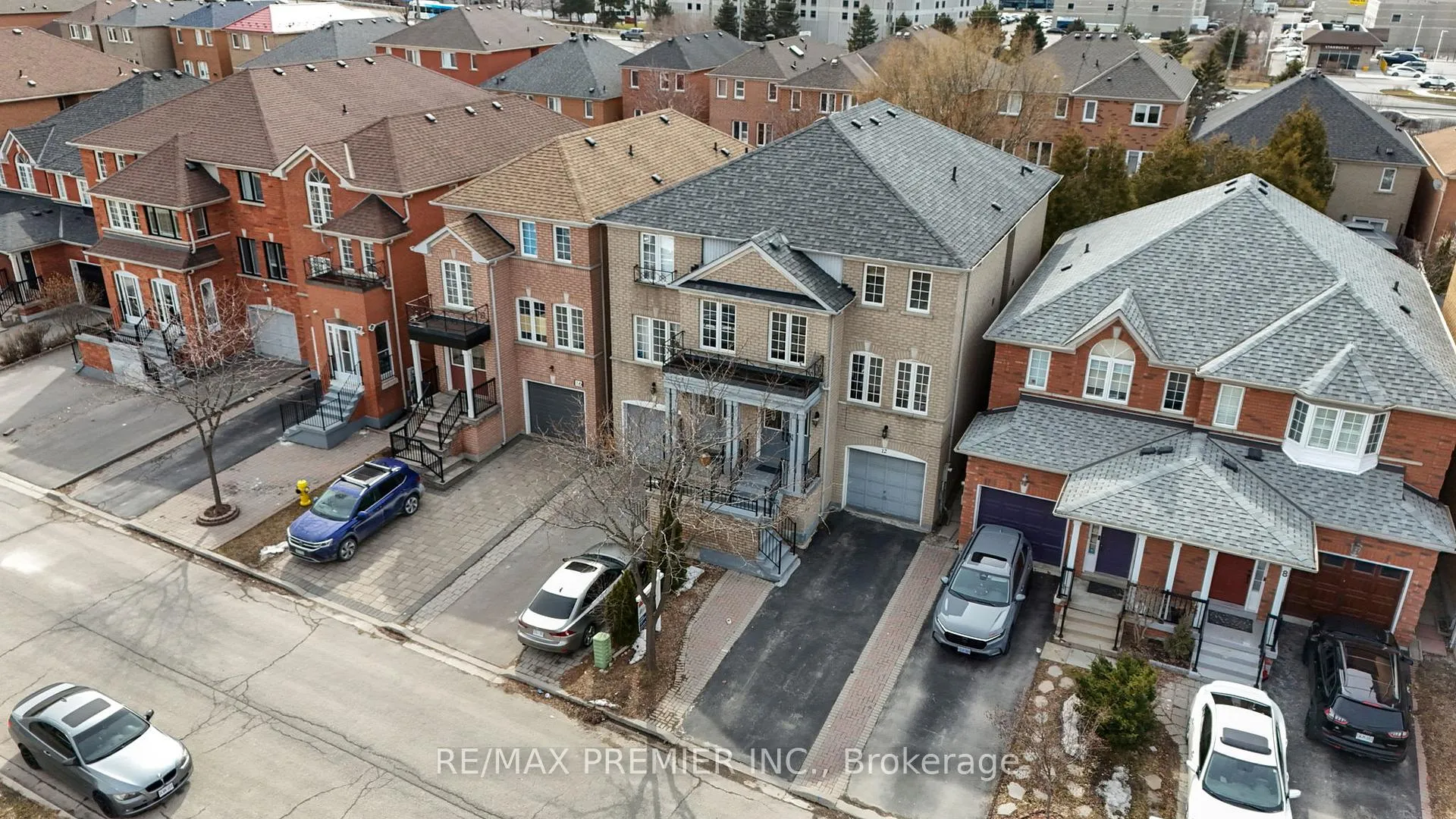Photo 4 of 12 Yellowood Circle, Vaughan, Patterson — HOMEH