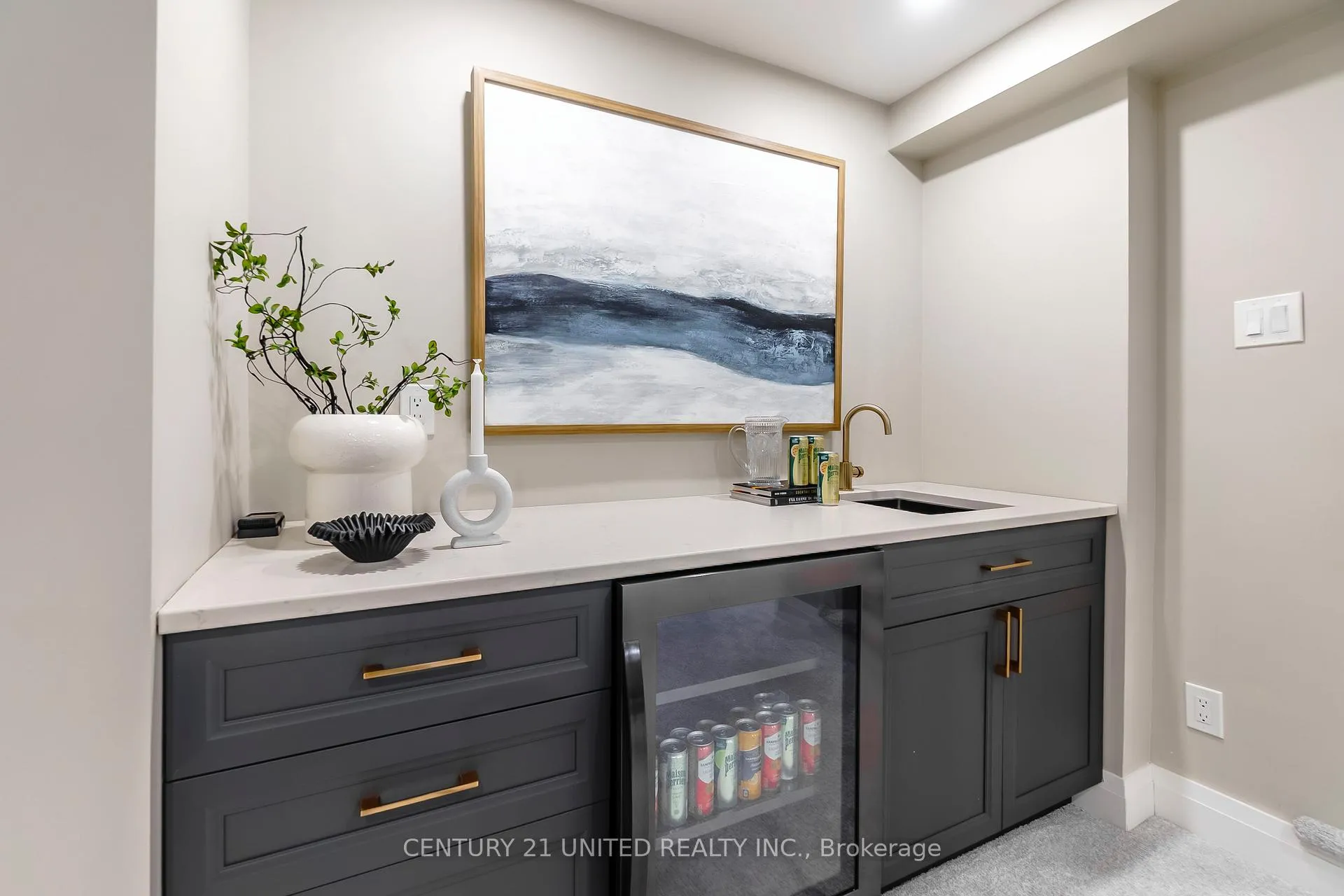Photo 36 of 2112 Lorraine Drive, Peterborough, Northcrest Ward 5 — HOMEH