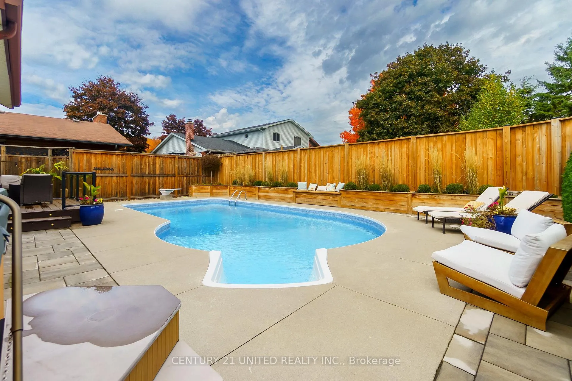 Photo 43 of 2112 Lorraine Drive, Peterborough, Northcrest Ward 5 — HOMEH