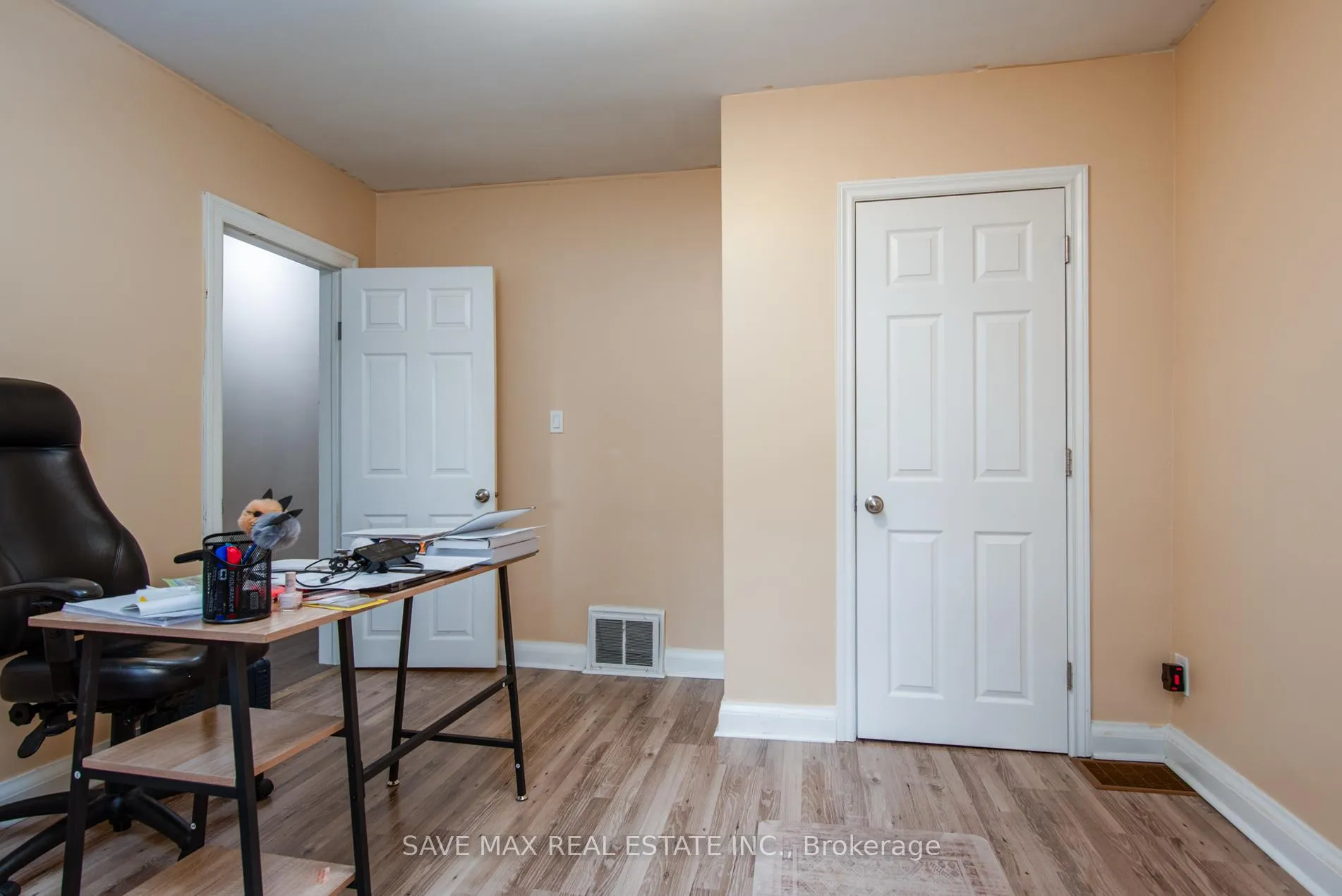Photo 22 of 467 Stirling Avenue S, Kitchener — HOMEH