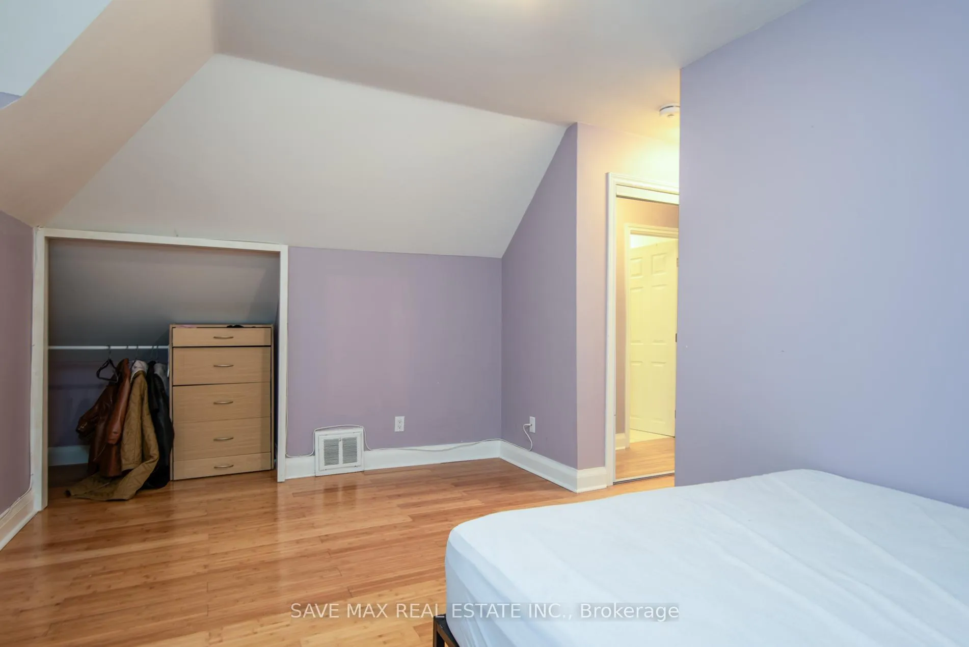 Photo 27 of 467 Stirling Avenue S, Kitchener — HOMEH