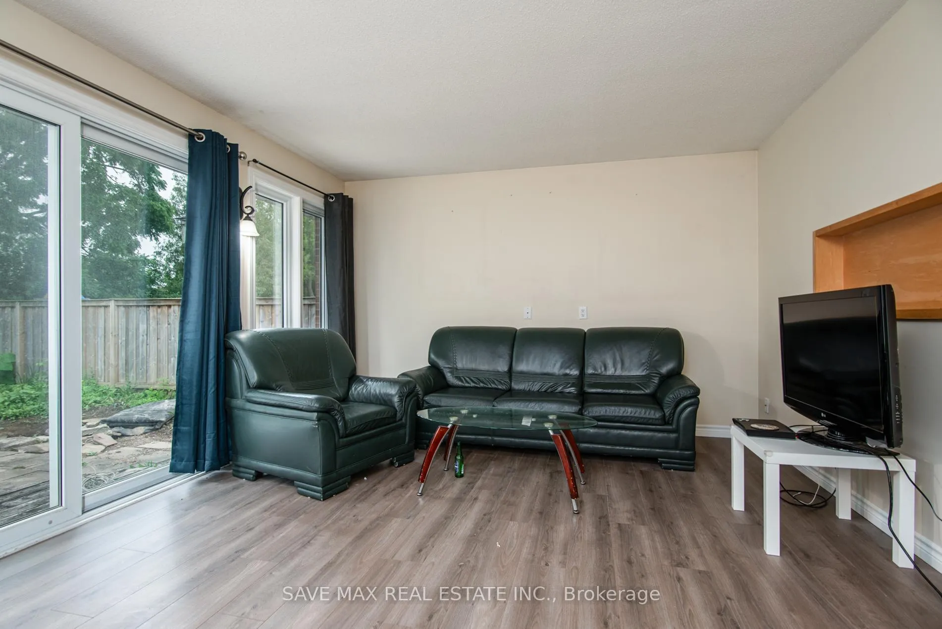 Photo 33 of 467 Stirling Avenue S, Kitchener — HOMEH