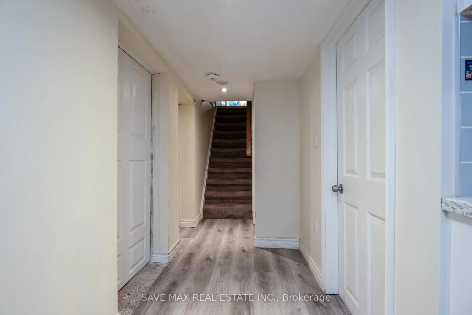 Photo 41 of 467 Stirling Avenue S, Kitchener — HOMEH