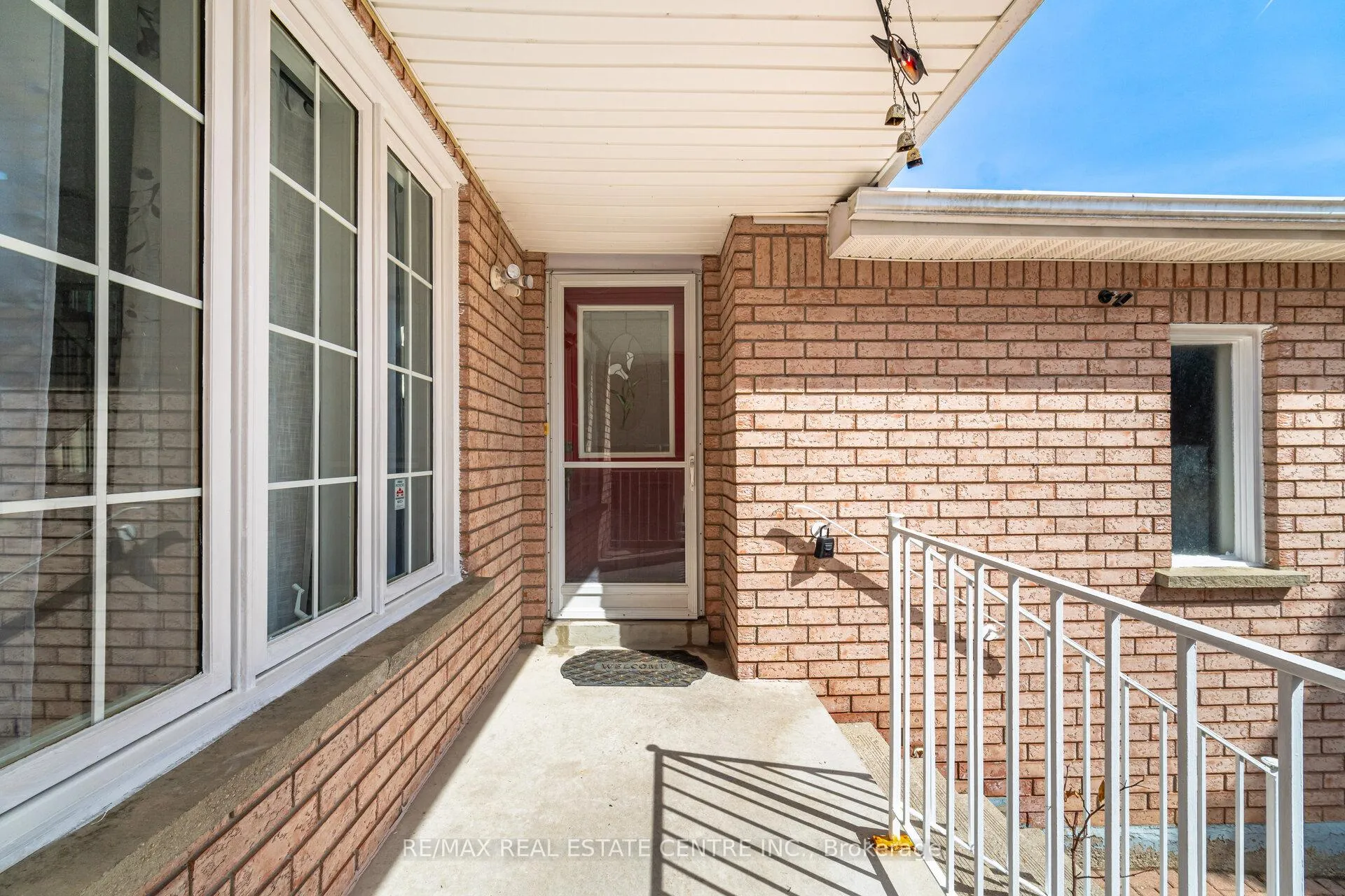 Photo 4 of 26 Braemore Road, Brampton, Brampton West — HOMEH