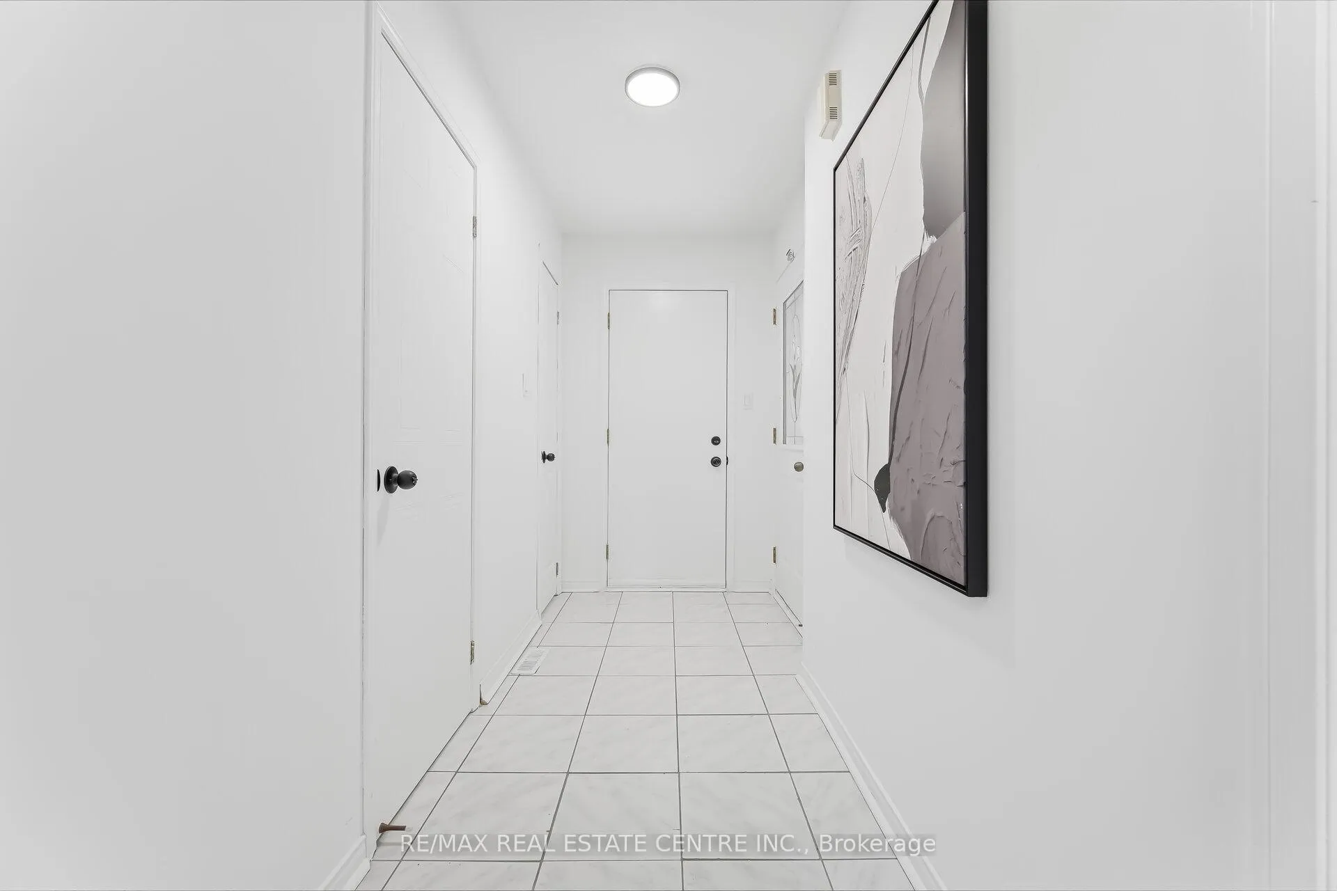 Photo 5 of 26 Braemore Road, Brampton, Brampton West — HOMEH